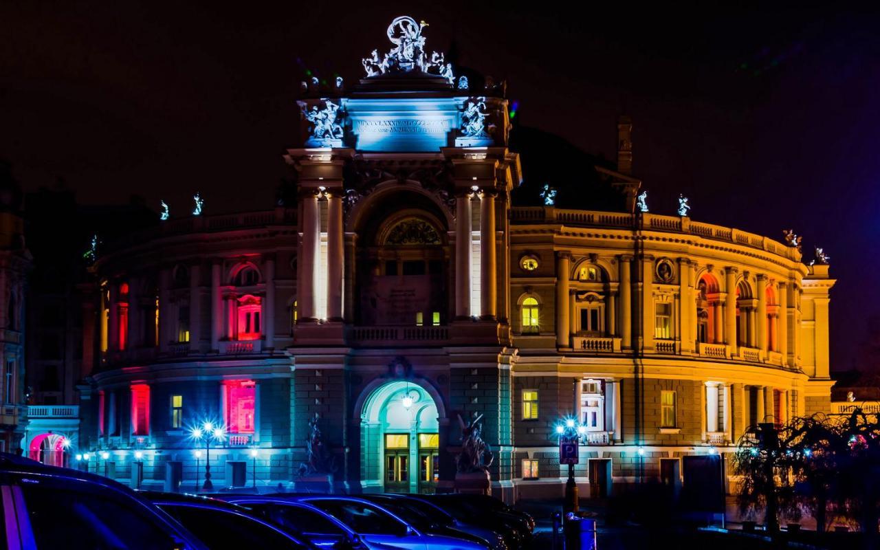 Затишні Апартаменти, Вулиця Дерибасівська, 13 โอเดสซา ภายนอก รูปภาพ